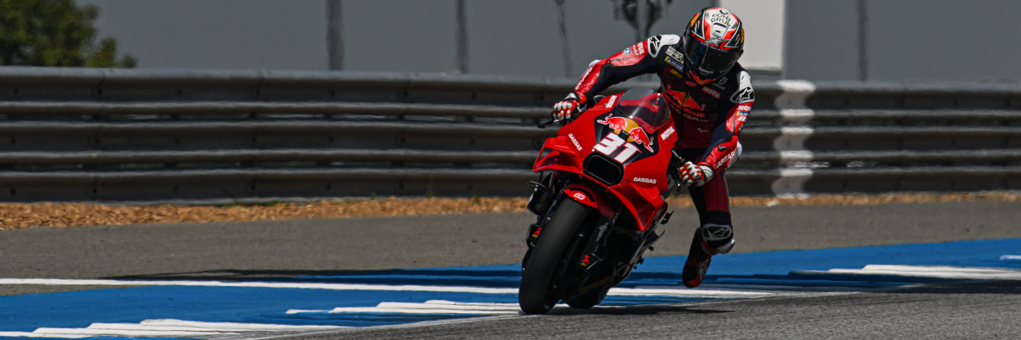 Pedro Acosta backing it in on the way into a corner